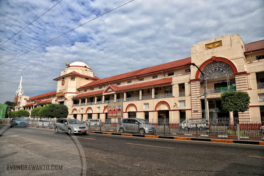 Bogyoke Aung San Market Yangon - Yuk Belanja  Travel Blog 
